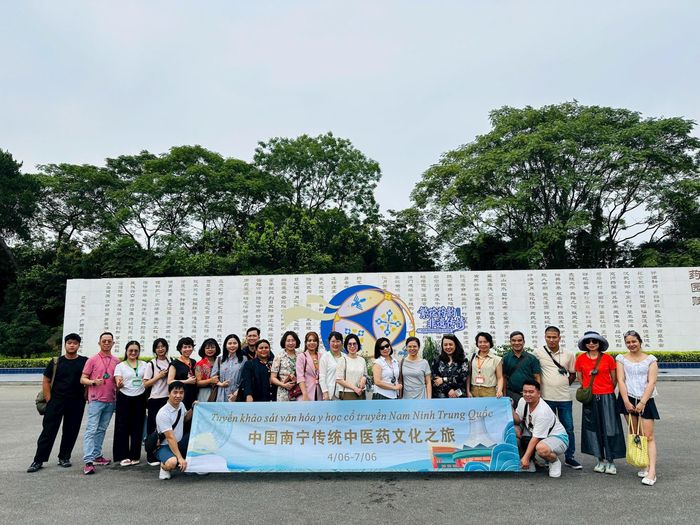 Hoạt động khảo sát tuyến du lịch văn hóa kết hợp y học cổ truyền Nam Ninh - Trung Quốc do Công ty du lịch quốc tế Tràng An Travel tổ chức vào đầu tháng 6-2026. Ảnh: Hoàng Dũng