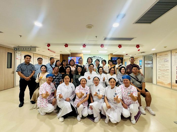 Du khách đến thăm được trải nghiệm các dịch vụ chăm sóc sức khỏe tại Bệnh viện lớn nhất Nam Ninh. Ảnh: Hoàng Quyên