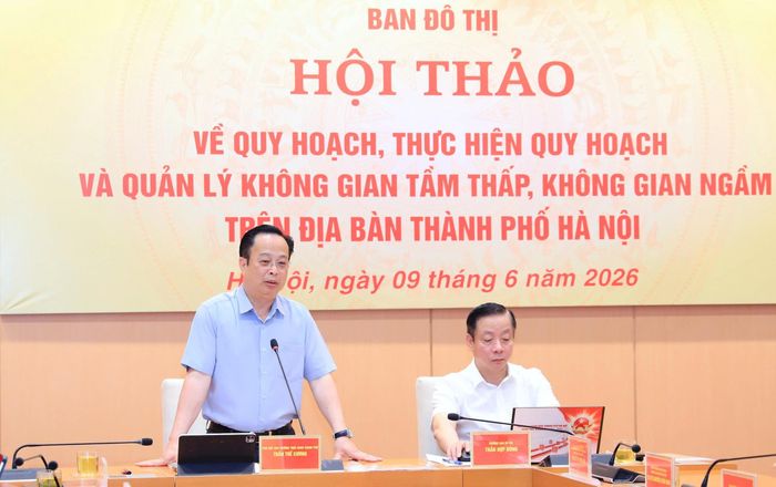 Phó Chủ tịch Thường trực HĐND thành phố Trần Thế Cương phát biểu kết luận hội thảo. Ảnh: HH