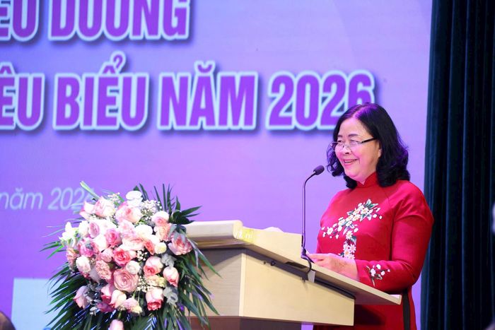 Ủy viên Bộ Chính trị, Chủ tịch Ủy ban Trung ương Mặt trận Tổ quốc Việt Nam Bùi Thị Minh Hoài phát biểu. Ảnh: Thu Điệp