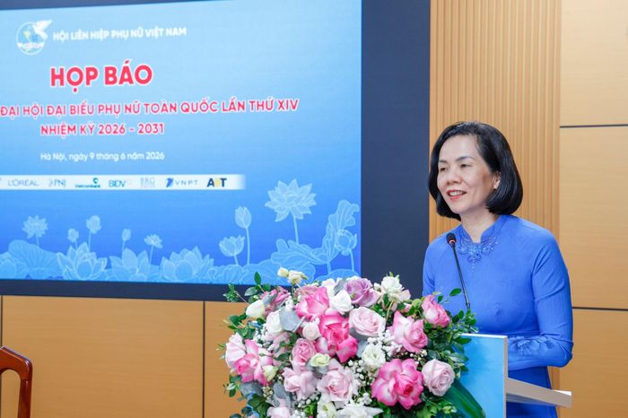 Phó Chủ tịch Hội Liên hiệp phụ nữ Việt Nam Nguyễn Thị Minh Hương phát biểu tại họp báo. Ảnh: QV