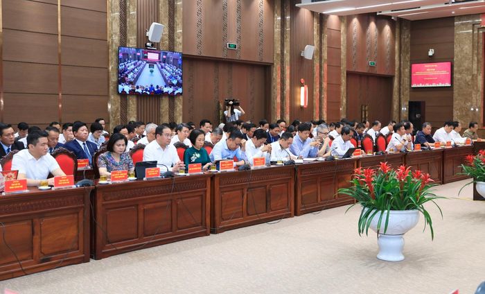 Đại biểu dự hội nghị tại điểm cầu Thành ủy Hà Nội. Ảnh: Quang Thái