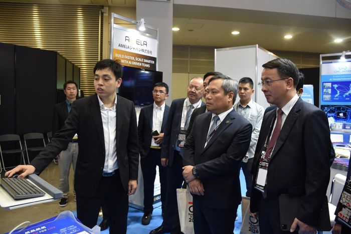 Chủ tịch UBND thành phố Hà Nội Vũ Đại Thắng tham dự Triển lãm công nghệ cao SusHi Tech Tokyo 2026. Ảnh: Nguyễn Tuyến - phóng viên TTXVN tại Nhật Bản