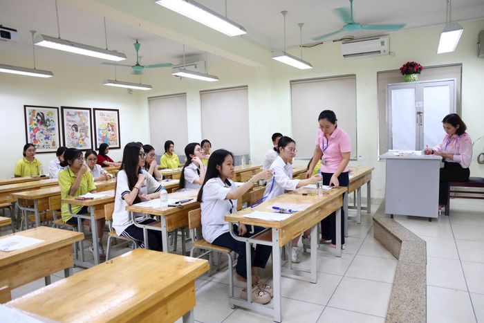 Hơn 129.000 thí sinh đăng ký dự thi tốt nghiệp THPT năm 2026 tại Hà Nội. Ảnh: CTV