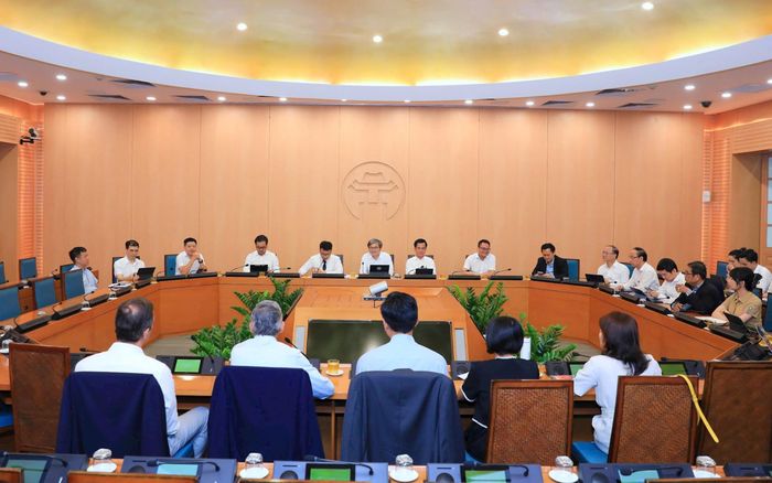 Phó Chủ tịch UBND thành phố Hà Nội Trương Việt Dũng làm việc với đoàn đại biểu Đại học Bang Arizona. Ảnh: Cẩm Anh