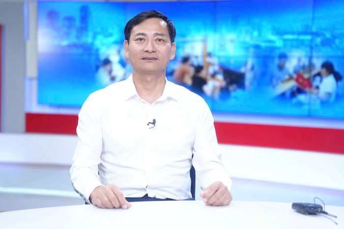 Phó Bí thư Thường trực Đảng ủy xã Minh Châu Nguyễn Huy Nhung. Ảnh: Phạm Hùng