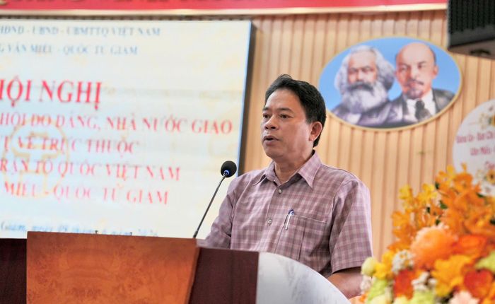 Chủ tịch Ủy ban MTTQ Việt Nam phường Văn Miếu - Quốc Tử Giám Mai Văn Lâm phát biểu. Ảnh: An Quyên