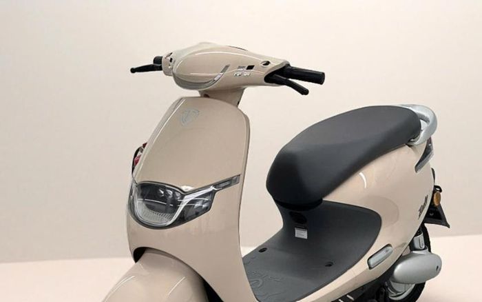Ấn tượng đầu tiên là kích thước khá nhỏ gọn.