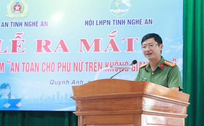 Đại tá Trần Ngọc Tuấn, Phó Giám đốc Công an tỉnh Nghệ An phát biểu chỉ đạo tại buổi lễ.