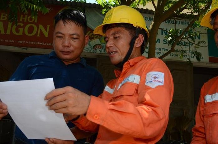 Mùa hè cũng là mùa học sinh nghỉ học, thời gian sinh hoạt tại nhà nhiều hơn khiến nhu cầu sử dụng điện của các hộ gia đình tăng đáng kể.