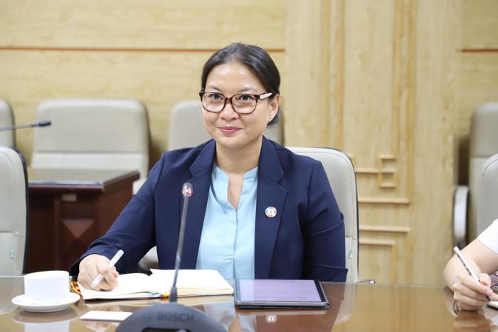 Bà Patricia Ongpin, Giám đốc UNAIDS phụ trách Việt Nam, Lào, Campuchia và Malaysia phát biểu.