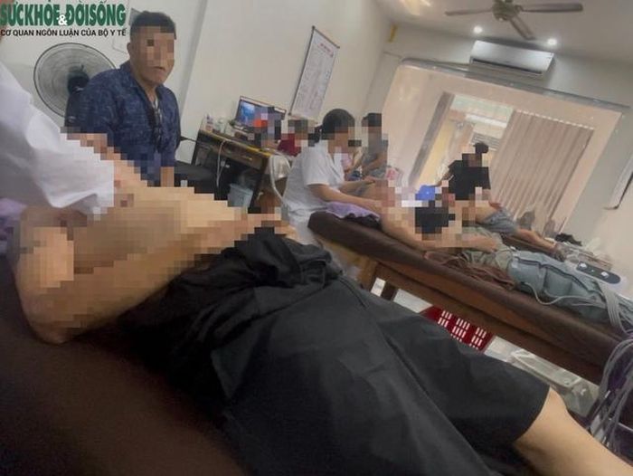 Nhiều người bệnh tai biến đang điều trị trong cơ sở Tâm Y Đức Hồng Cầu theo ghi nhận trước đó của phóng viên.