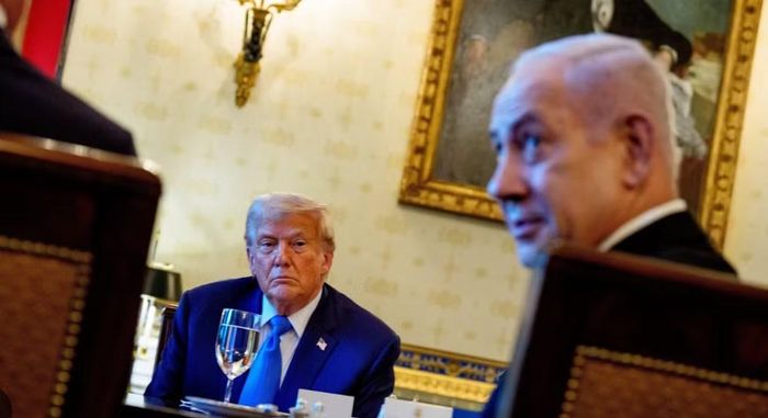 Theo thông tin được công bố, Tổng thống Mỹ Donald Trump đã trực tiếp liên lạc với Thủ tướng Israel Benjamin Netanyahu để đề nghị hoãn phương án sử dụng tiêm kích tấn công Iran.