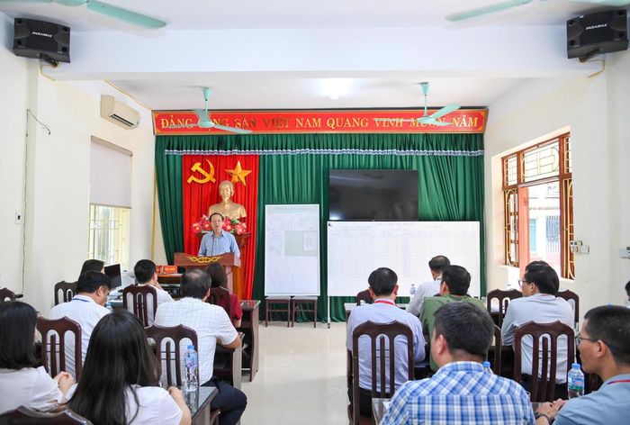 Thứ trưởng Bộ GDĐT Phạm Ngọc Thưởng phát biểu tại buổi làm việc.