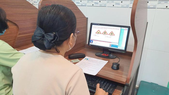 Bộ Công an đang đề xuất bỏ thi mô phỏng và tăng câu hỏi lý thuyết.