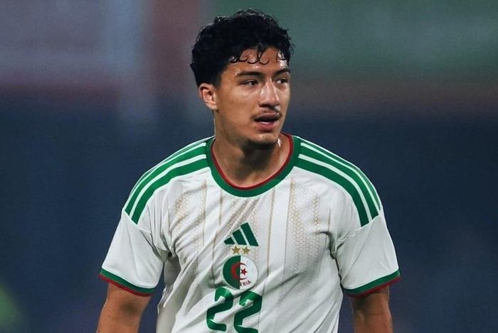  Maza là gương mặt triển vọng của bóng đá Algeria. 