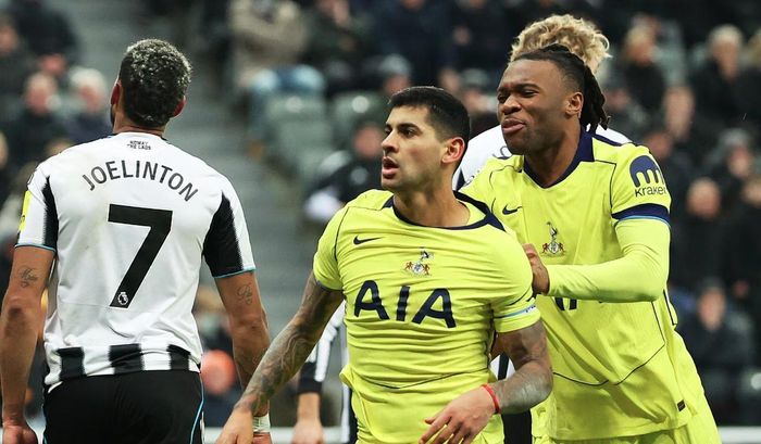 Đội hình Tottenham thay đổi lớn.