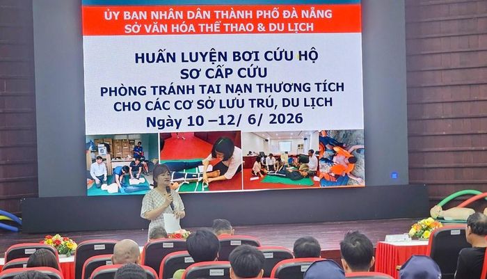 Lớp tập huấn diễn ra từ ngày 10 - 12.6, kết hợp giữa lý thuyết và thực hành