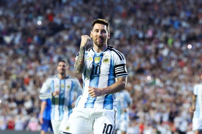 Messi ghi bàn thứ 117 cho Argentina