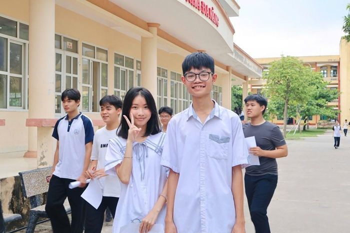 Nhiều em khá thoải mái trước khi bước vào buổi thi đầu tiên
