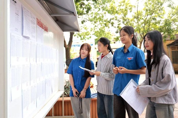 Sáng mai 11.6, các thí sinh sẽ bước vào thi môn đầu tiên là Ngữ văn; buổi chiều thi môn Toán. Ảnh: Lan Phương