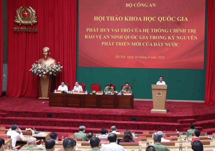 Quang cảnh hội thảo khoa học quốc gia: Phát huy vai trò của hệ thống chính trị bảo vệ an ninh quốc gia trong kỷ nguyên phát triển mới của đất nước. Ảnh: Phương Hoa - TTXVN