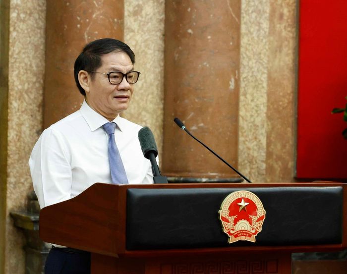 Ông Trần Bá Dương, Chủ tịch HĐQT Công ty cổ phần Tập đoàn Trường Hải (THACO) – đại diện đơn vị đồng hành cùng chương trình Việc tử tế phát biểu. Ảnh: Thống Nhất – TTXVN