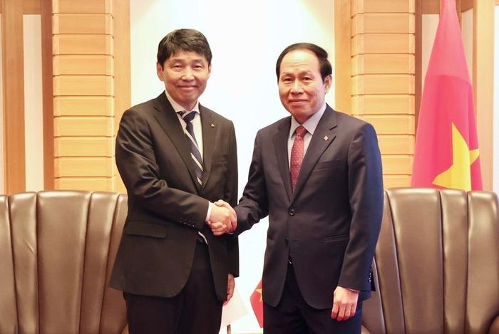 Phó Thủ tướng Chính phủ Lê Tiến Châu tiếp Thống đốc tỉnh Gunma Yamamoto Ichita - Ảnh: VGP/Thu Sa