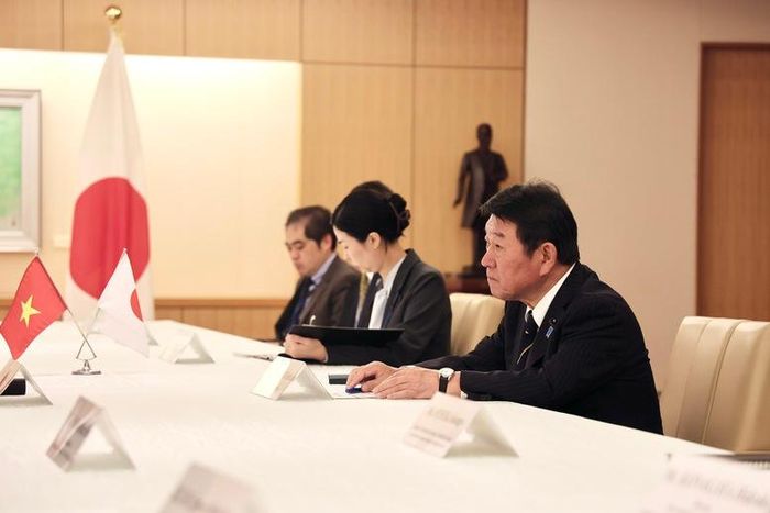 Bộ trưởng Motegi đánh giá cao sự đóng góp của người Việt Nam đang sinh sống, học tập và làm việc tại các địa phương Nhật Bản trong đó có tỉnh Tochigi, là quê hương của Bộ trưởng - Ảnh: VGP/Thu Sa