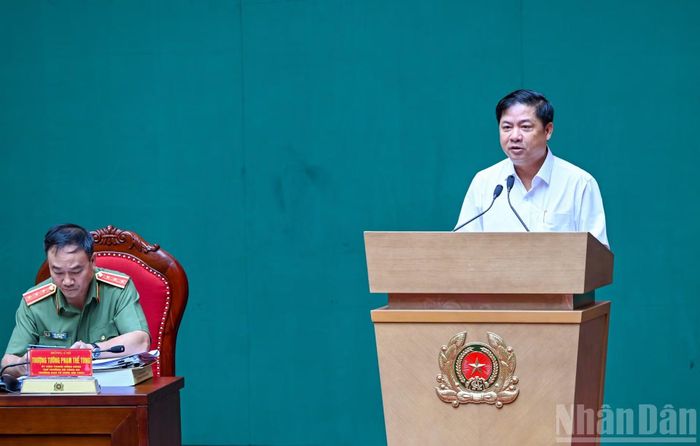 Bí thư Tỉnh ủy Đắk Lắk Lương Nguyễn Minh Triết tham luận tại hội thảo. (Ảnh: DUY LINH)