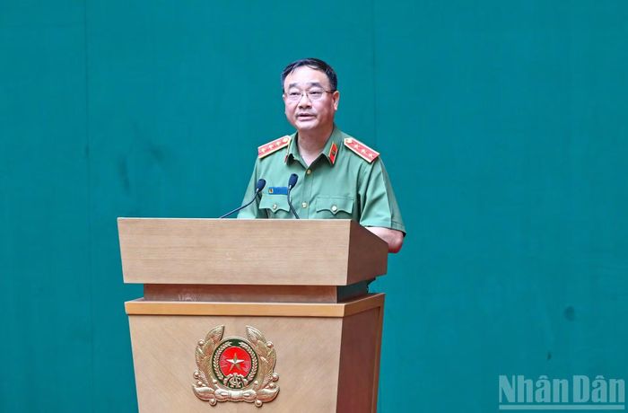 Thượng tướng Phạm Thế Tùng, Thứ trưởng Công an phát biểu tại hội thảo. (Ảnh: DUY LINH)