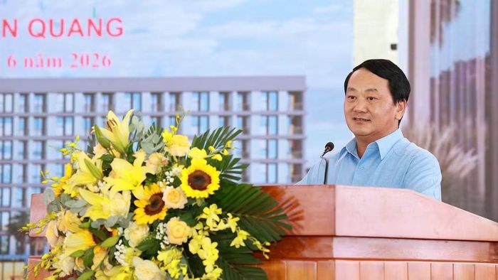 Đồng chí Hầu A Lềnh, Bí thư Tỉnh ủy Tuyên Quang phát biểu tại sự kiện.