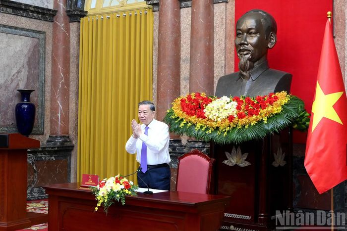 Tổng Bí thư, Chủ tịch nước Tô Lâm chủ trì gặp mặt thân mật 100 đại biểu trong Chương trình “Việc tử tế” của Đài Truyền hình Việt Nam.