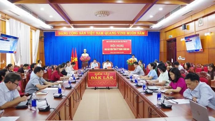 Quang cảnh hội nghị.