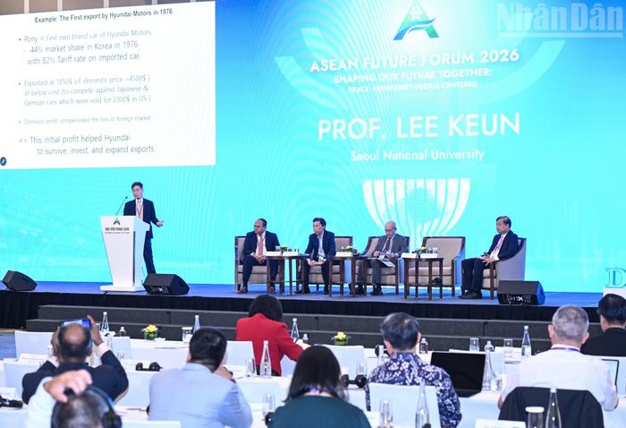Đoàn kết nội khối cần được xây dựng từ đổi mới tư duy địa chính trị và triển khai các cơ chế đánh giá chính sách thường niên để bảo đảm sự liên kết giữa chính phủ, doanh nghiệp và các viện nghiên cứu.