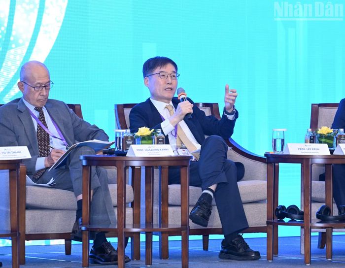Trong dòng dịch chuyển hiện nay, một số định hướng nhằm thúc đẩy năng lực tự cường cho các nền kinh tế ASEAN đã được đề xuất.