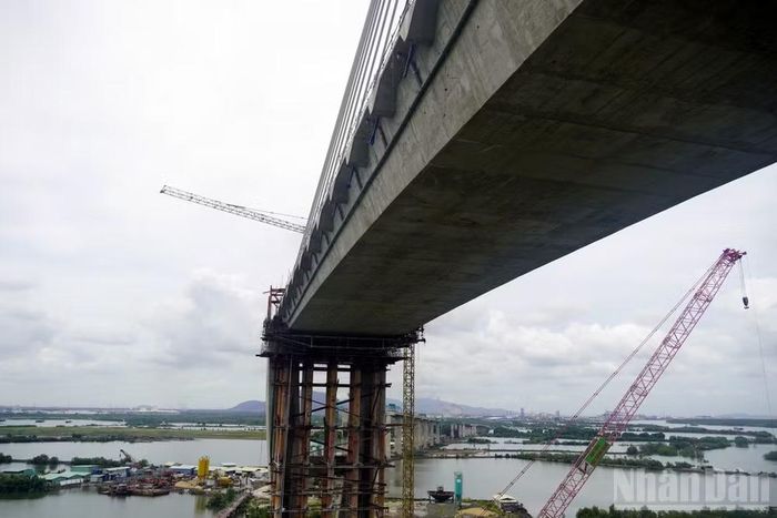 Dạ cầu Phước An, hướng nhìn về phía Thành phố Hồ Chí Minh (thành phố Phú Mỹ, tỉnh Bà Rịa-Vũng Tàu cũ)