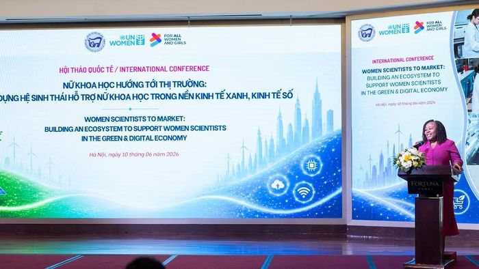 Trưởng đại diện UN Women tại Việt Nam Caroline Nyamayemombe chia sẻ tại hội thảo.