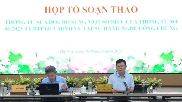 Thứ trưởng Tư pháp Mai Lương Khôi phát biểu tại cuộc họp. (Ảnh: TL)