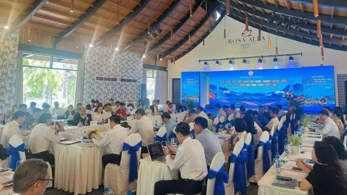 Quang cảnh hội nghị.