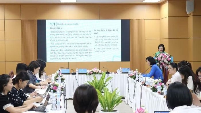 Phó Trưởng Ban Thường trực Ban Công tác Phụ nữ Nguyễn Thị Kim Dung.