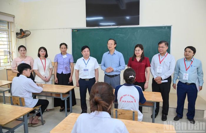  Năm nay, kỳ thi có số lượng thí sinh đăng ký dự thi đông nhất và là kỳ thi lần đầu được tổ chức tại 34 tỉnh, thành phố sau sáp nhập. 