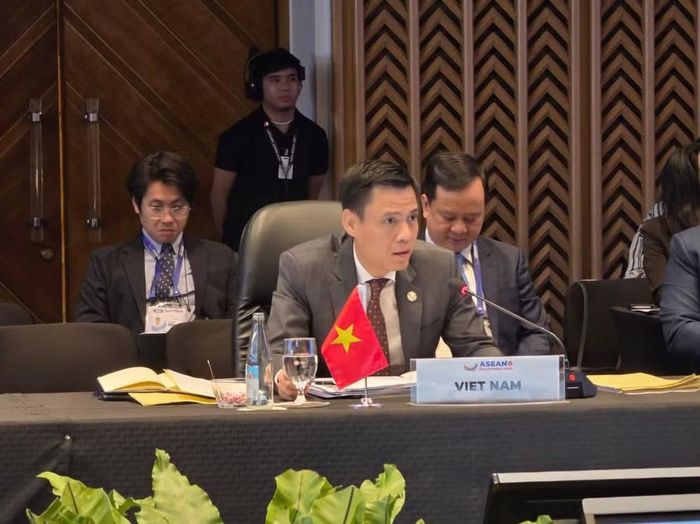 Thứ trưởng Đặng Hoàng Giang kêu gọi phát huy hơn nữa vai trò trung tâm của ASEAN và các cơ chế do ASEAN dẫn dắt.