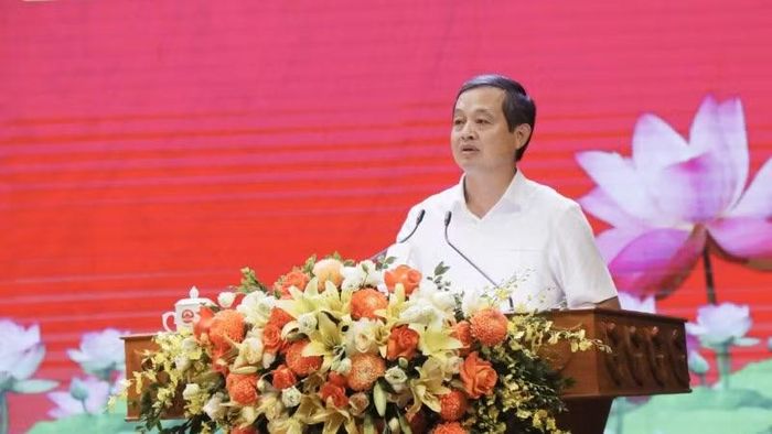 Chủ tịch Ủy ban nhân dân tỉnh Bắc Ninh Phạm Hoàng Sơn thông tin tình hình kinh tế-xã hội 5 tháng đầu năm.