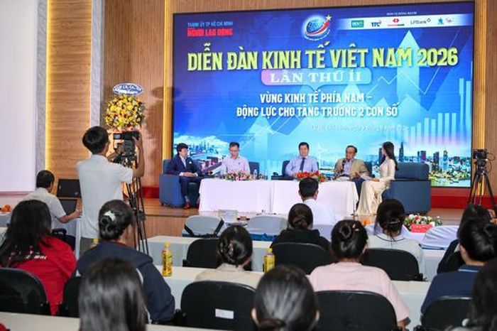 Các chuyên gia, nhà quản lý và doanh nghiệp tham gia Diễn đàn Kinh tế Việt Nam 2026 lần thứ II do Báo Người Lao Động tổ chức.Ảnh: HOÀNG TRIỀU