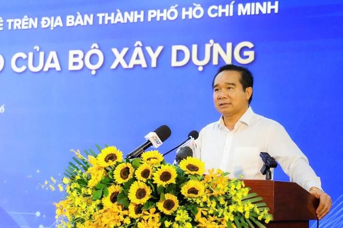 Ủy viên Trung ương Đảng, Phó Bí thư Thành ủy, Chủ tịch UBND TPHCM Nguyễn Văn Được phát biểu tại hội nghị