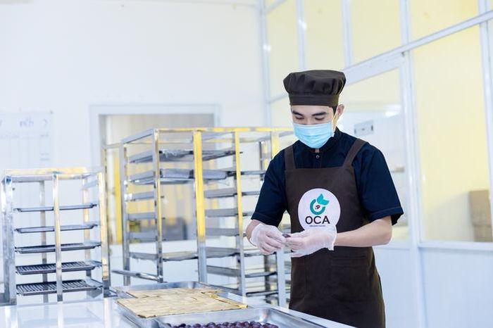 Từ hạt ca cao, doanh nghiệp phát triển đa dạng sản phẩm như chocolate, bột ca cao, trà và rượu ca cao.