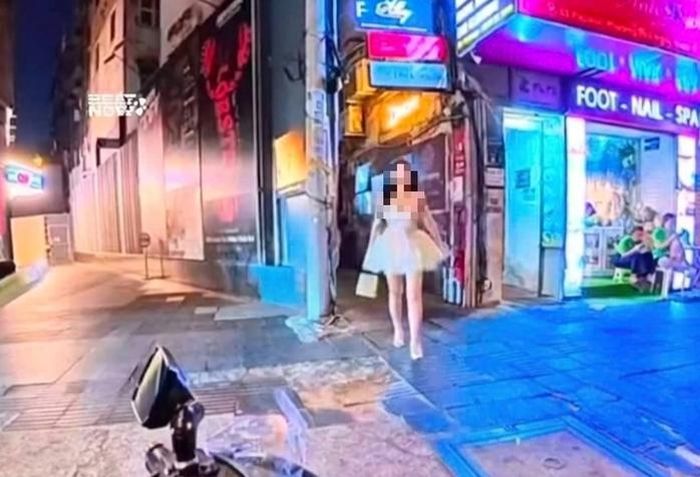 Hình ảnh cô gái do nam tài xế ghi lại