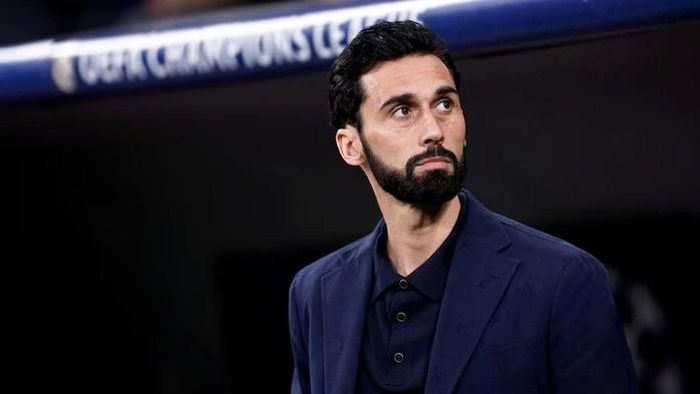 Arbeloa chính thức rời băng ghế huấn luyện Real Madrid