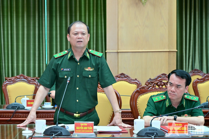 Trung tướng Nguyễn Anh Tuấn, Bí thư Đảng ủy, Chính ủy Bộ đội Biên phòng phát biểu.